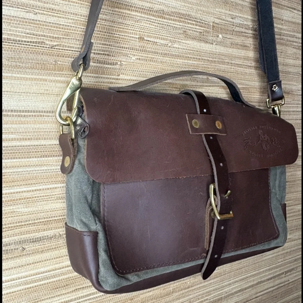 Naturalist Baggley Brief